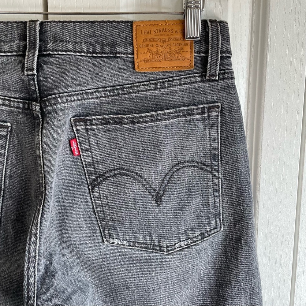 Levi’s Premium Wedgie Straight Jeans Women’s 29 Black Gray Faded Button Fly EUC - Picture 7 of 16